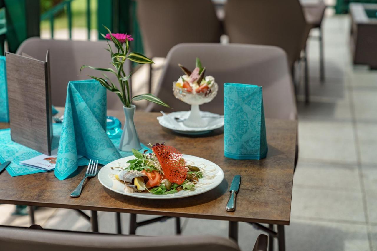 Sport & Familienhotel Baerenwirt Айх Екстериор снимка