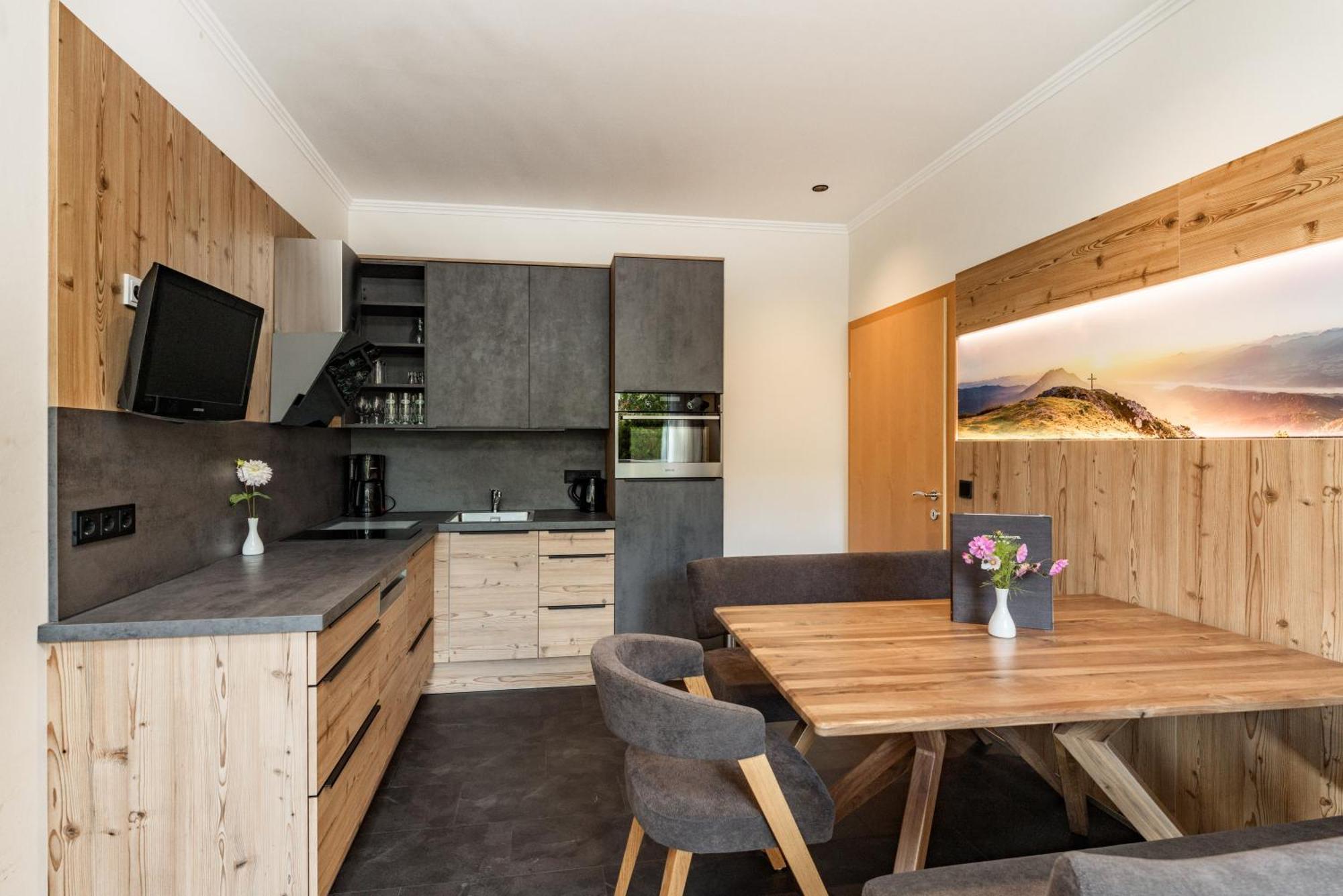 Sport & Familienhotel Baerenwirt Айх Екстериор снимка