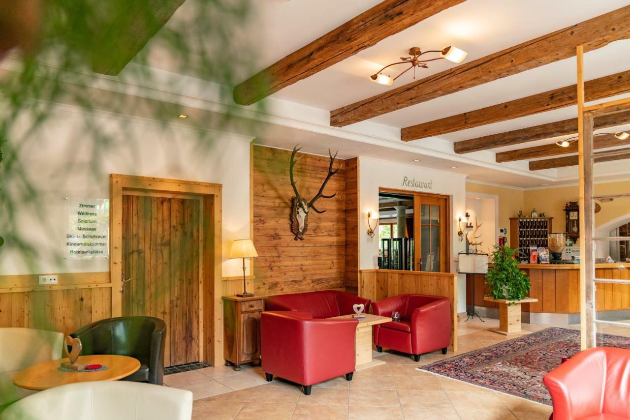Sport & Familienhotel Baerenwirt Айх Екстериор снимка